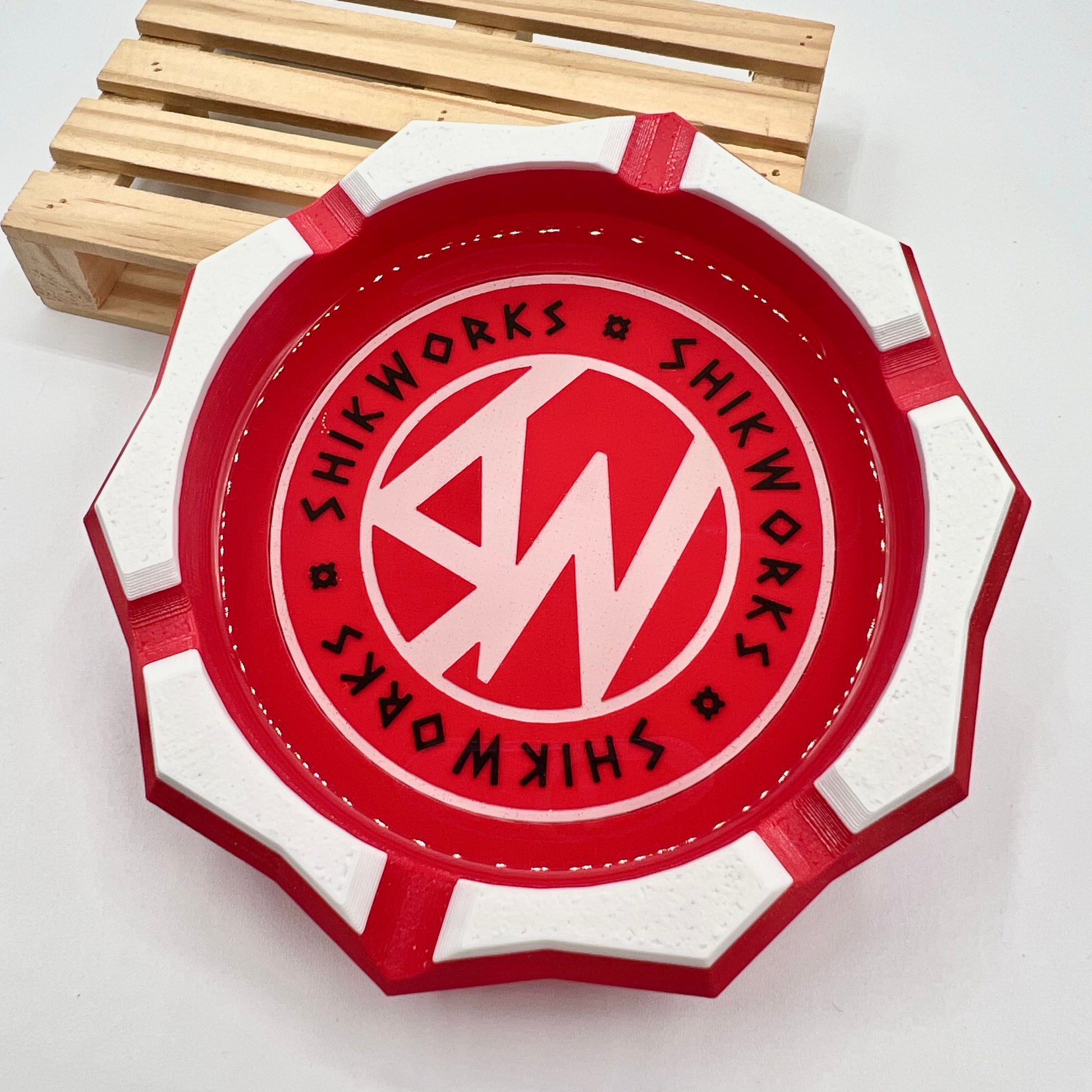 SW cenicero blanco y rojo - Shikworks