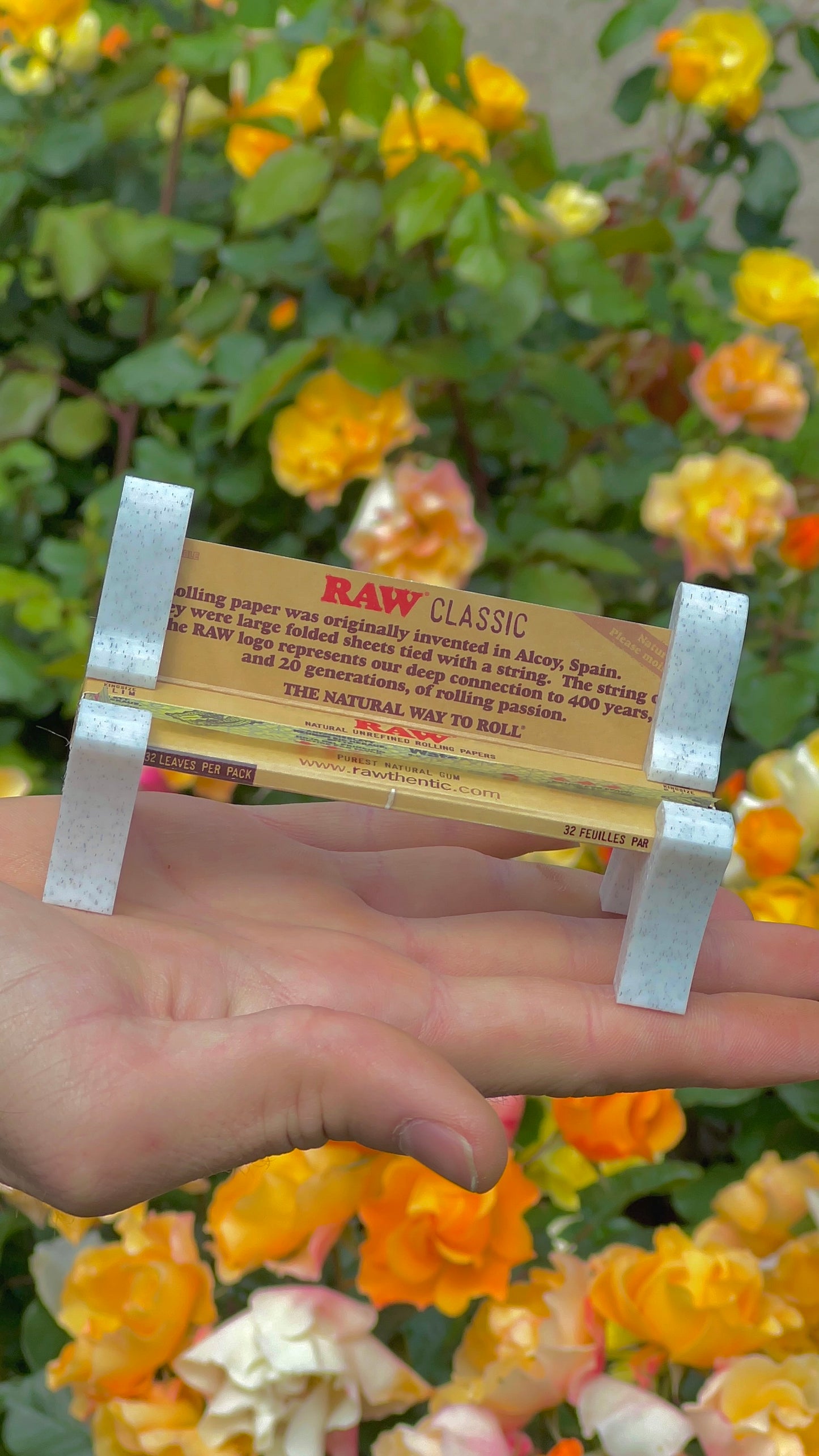 Benchroll – King-size booklet holder | A practical and original accessory