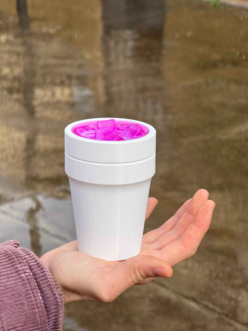 Vaso decorativo con compartimento oculto | Diseño realista