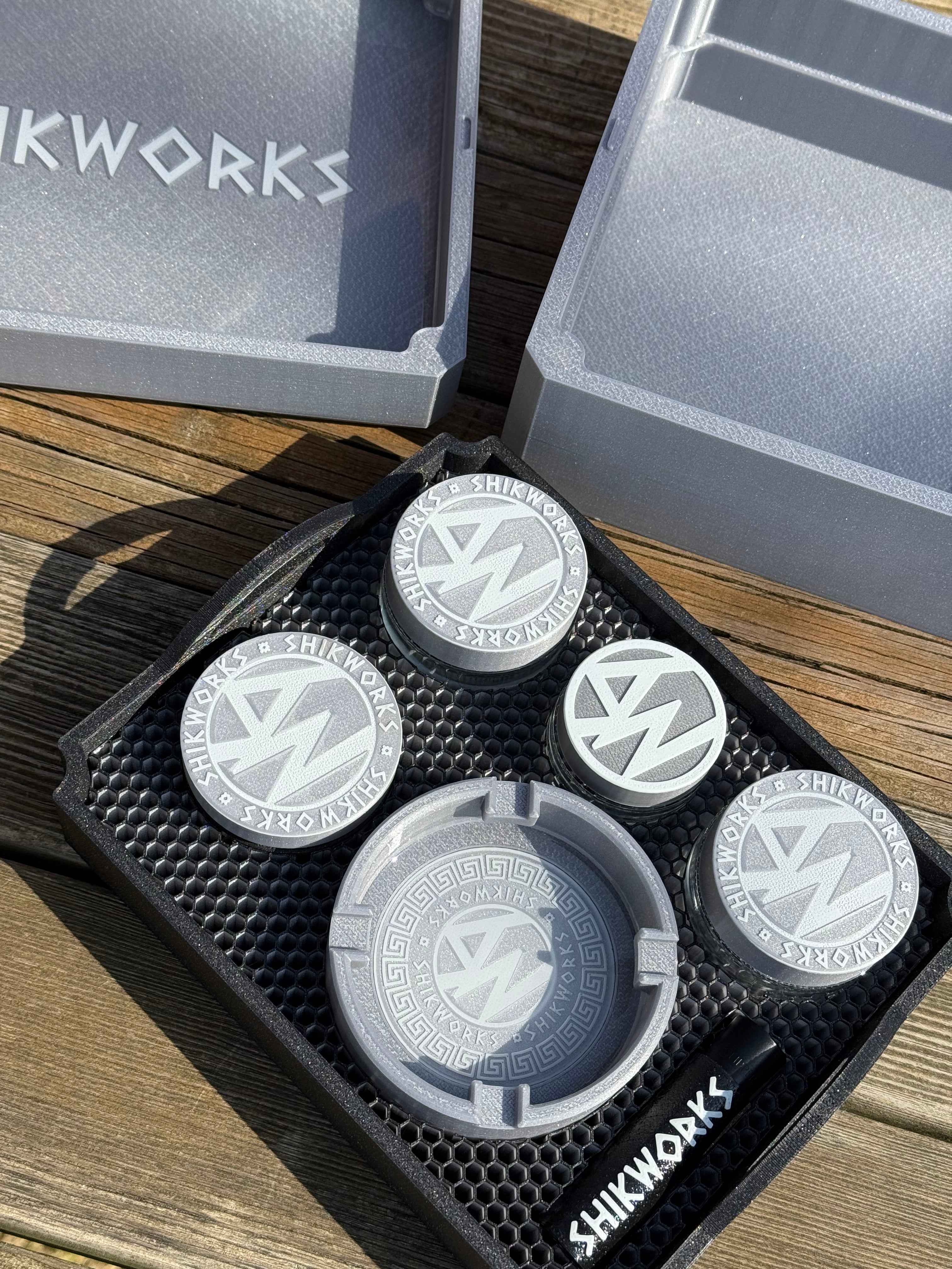 MEGASHIKBOX™ Galaxy Silver Edition | Caja Premium Shikworks