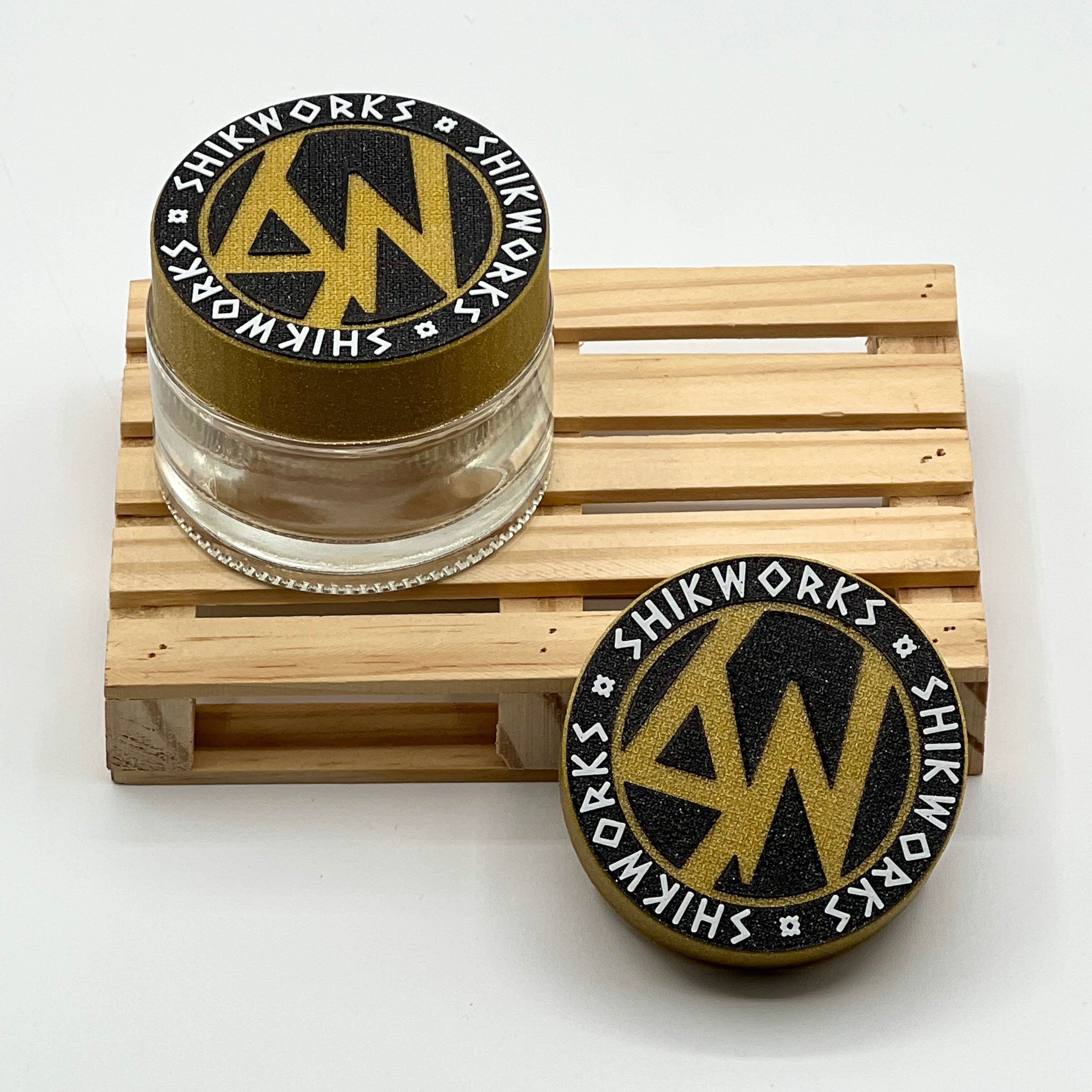 SW bote 50 ml (negro/dorado) - Shikworks